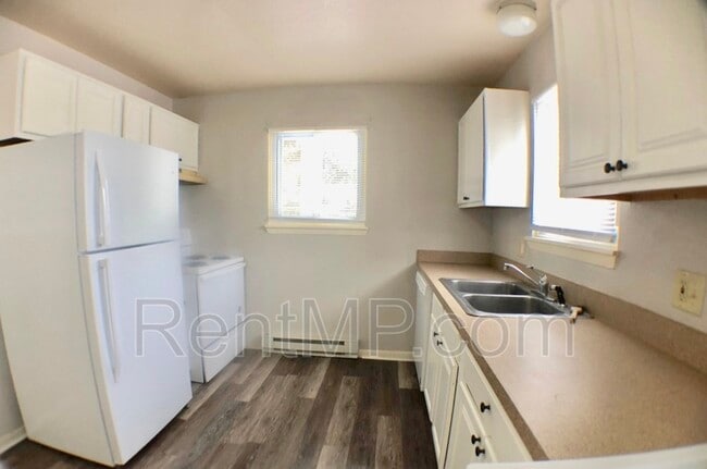 Building Photo - 915 Mulberry Ln