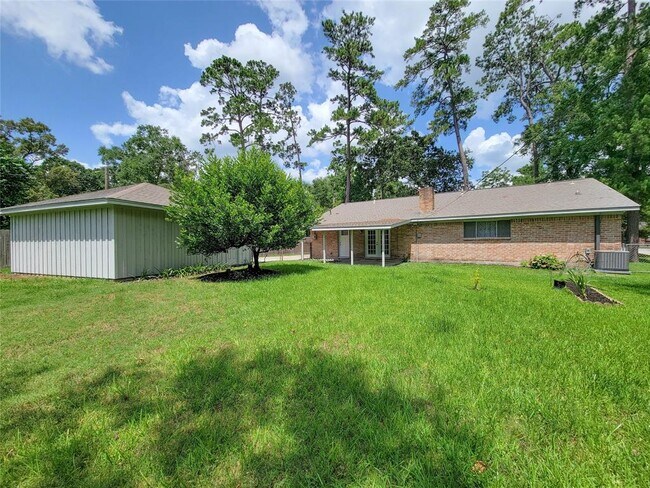 Building Photo - 25911 Maplewood Dr