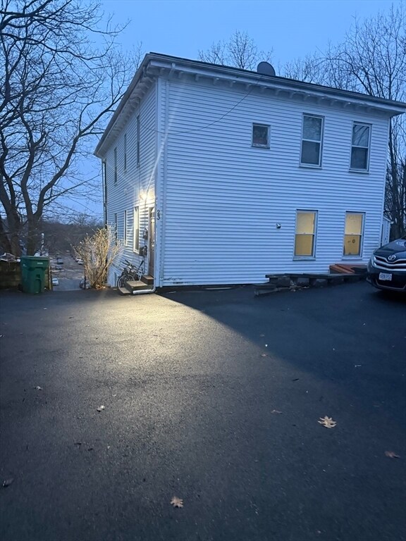 Building Photo - 23 Echo Grove Ave