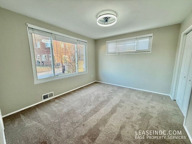 Building Photo - 4407 2nd St NE