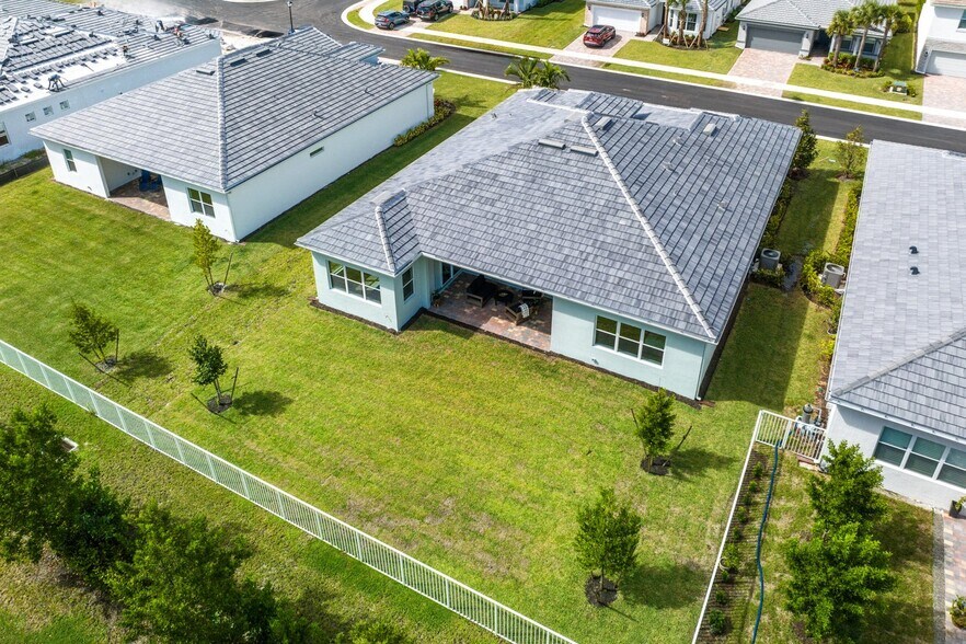 Building Photo - 5312 Blue Reed Ln