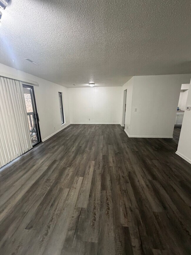 Building Photo - 3401 Blackhawk Rd