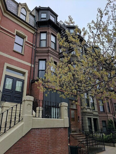 Building Photo - 509 Columbus Ave