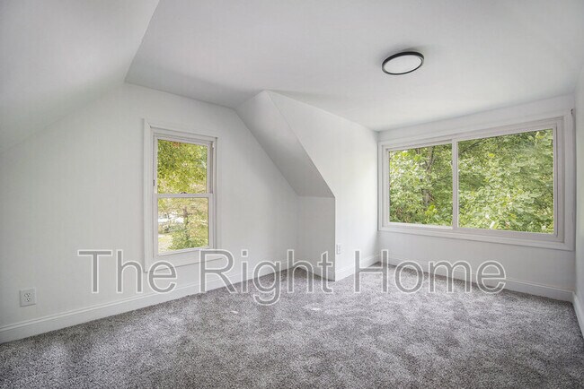 Building Photo - 3918 S 14th St