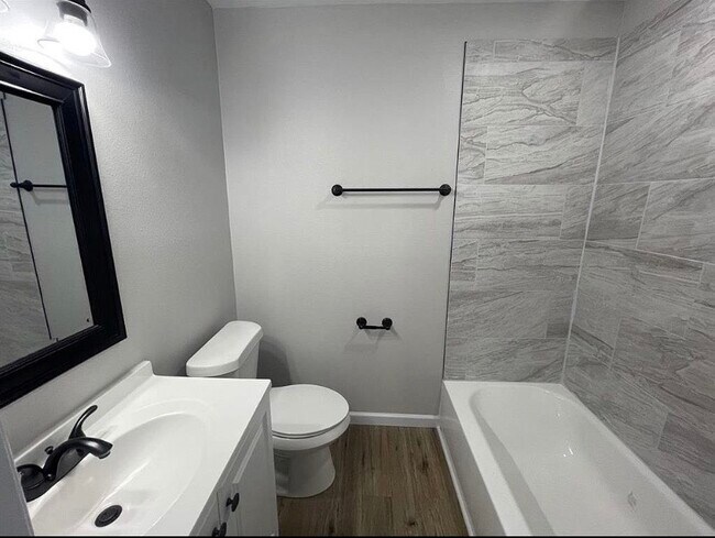 Building Photo - 3506 Mingo St