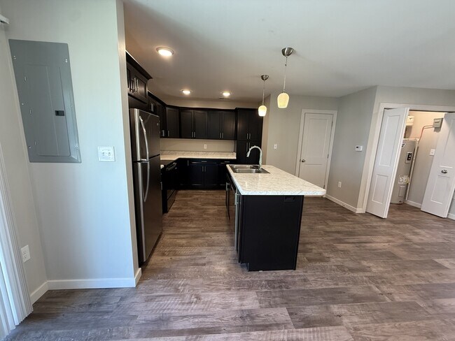 Building Photo - 211 Terrace Dr