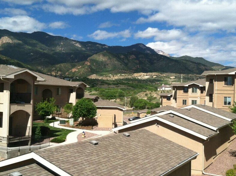 Building Photo - 1610 Little Bear Creek Pt