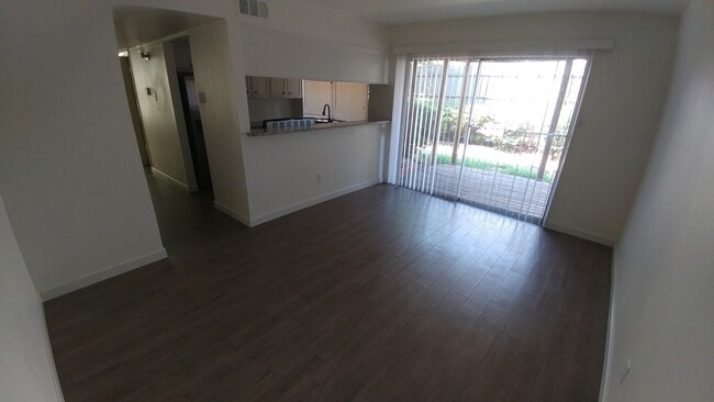 Building Photo - Ready to Move in... Do not miss this house !!!!