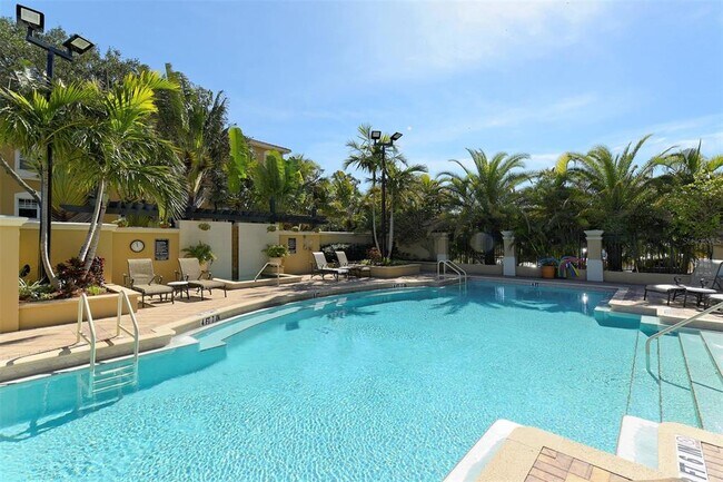 Building Photo - 1064 N Tamiami Trl