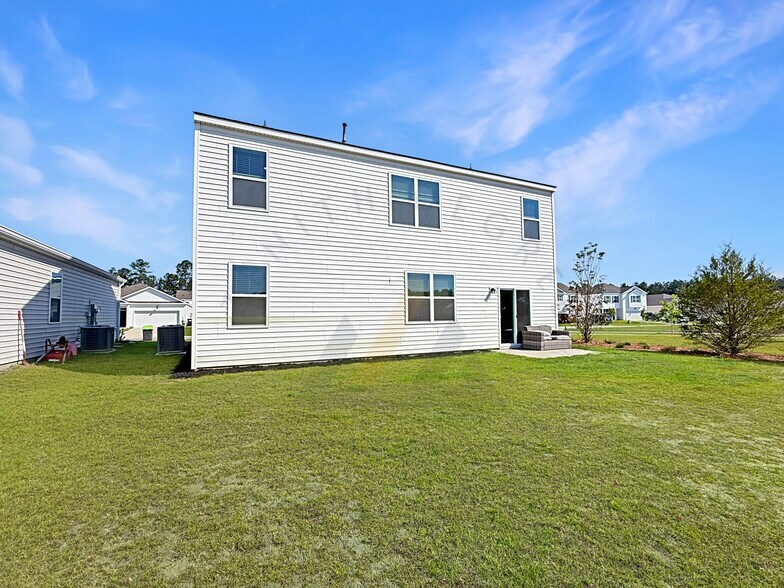 Building Photo - 319 Sanctuary Dr