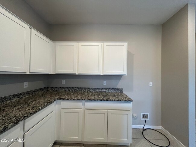 Building Photo - 6551 W Magdalena Ln