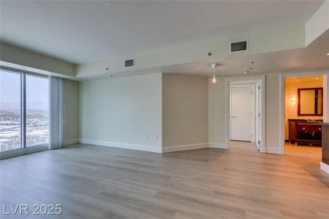 Building Photo - Luxury High-Rise Living at SKY | 29th Floo...
