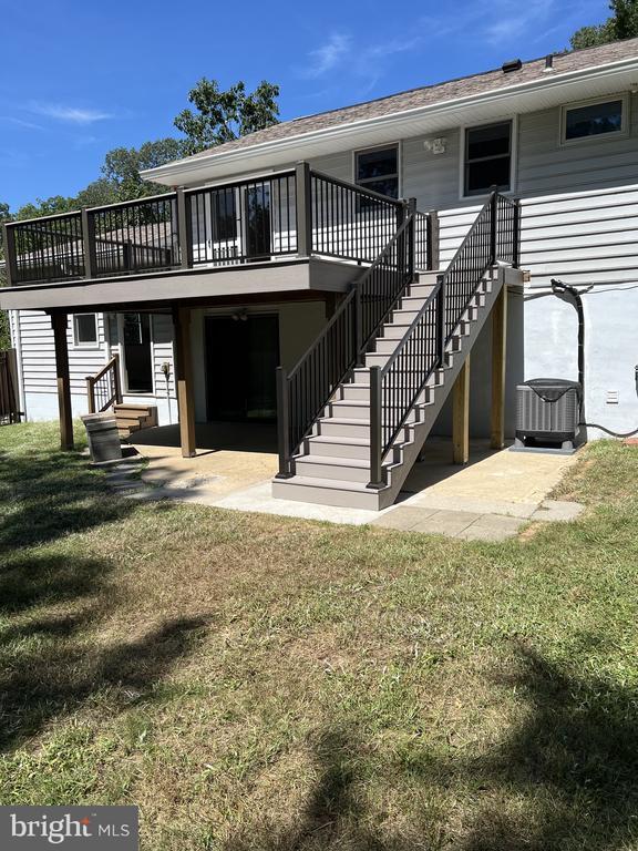 Building Photo - 271 Crandell Rd