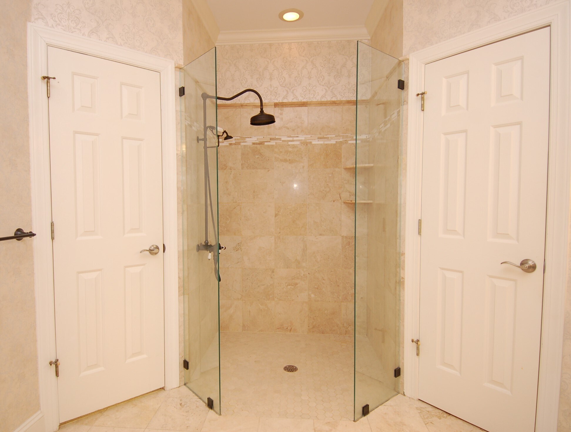 Primary Bath - 103 Withwyndle Ct