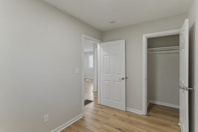 Building Photo - 297 S Benedict Ave