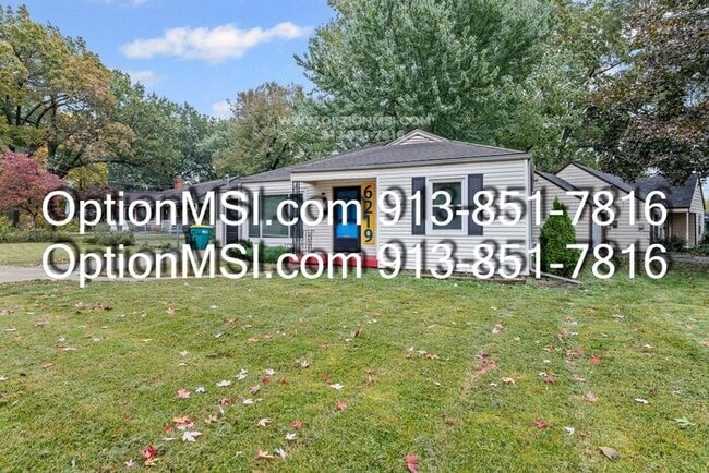 Building Photo - Near downtown Overland Park!