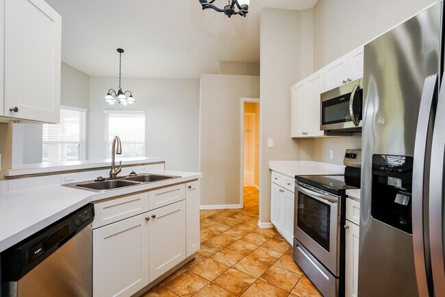 Building Photo - 3729 SW 1st Pl