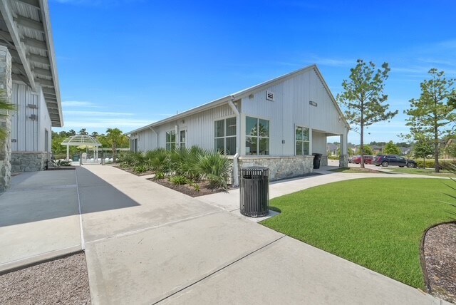 Building Photo - 16451 Rosary Pea Pl