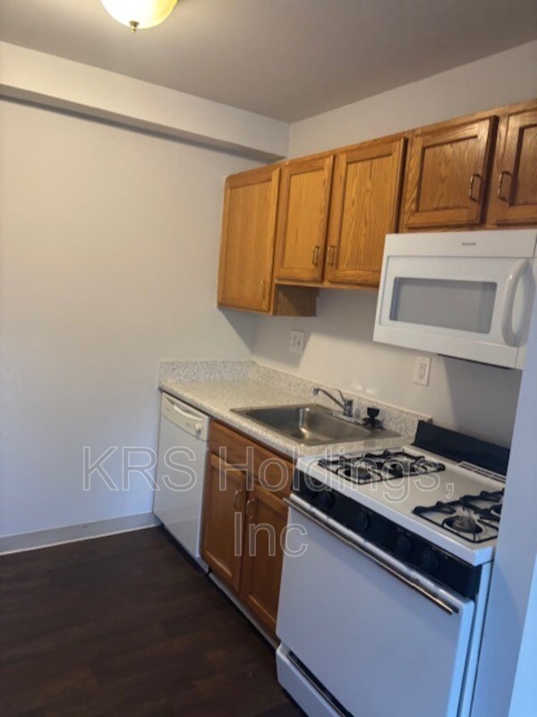 Building Photo - 5604 Crenshaw Rd
