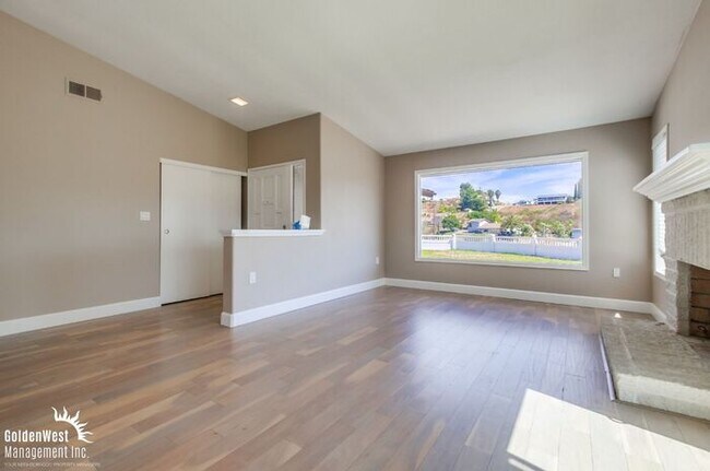 Building Photo - Updated 4Bdm 3Ba Home with Spectacular Vie...