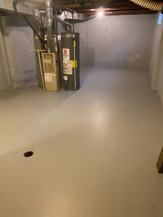 Basement - 3946 La Rosa Dr