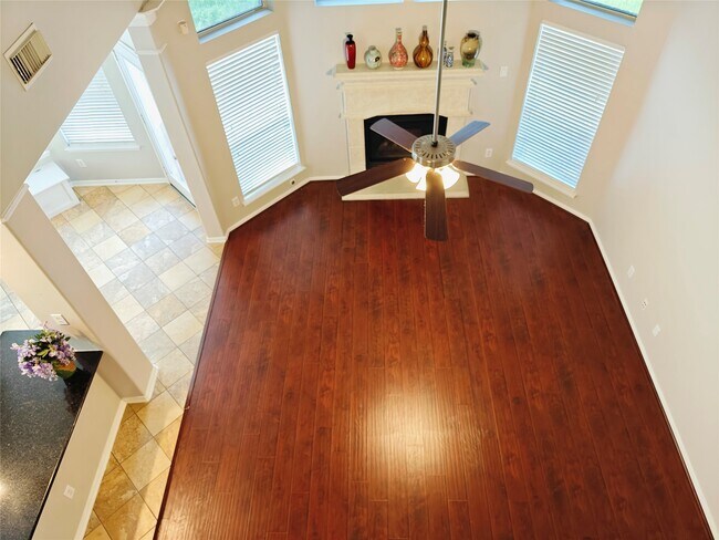 Building Photo - 26418 Creston Woods Dr