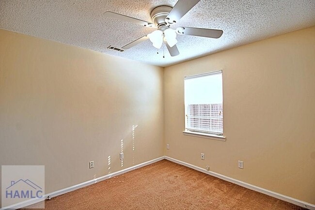 Building Photo - 664 Windward Dr