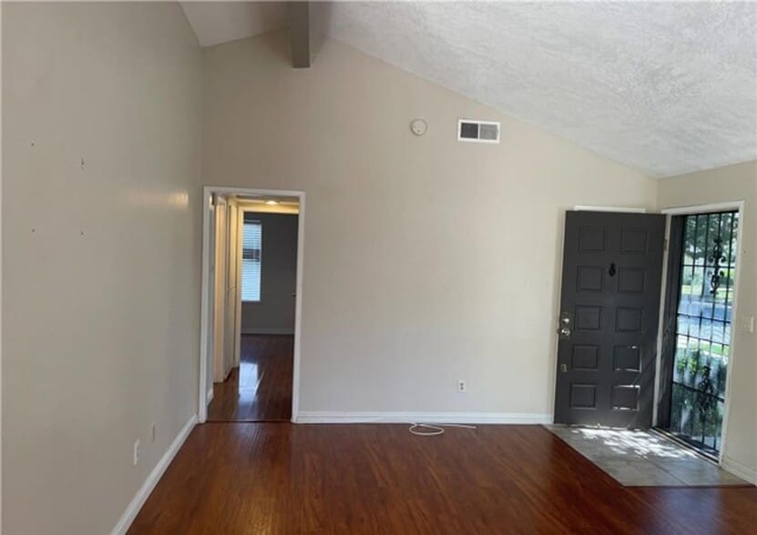 Building Photo - 16626 Shenandoah Ave