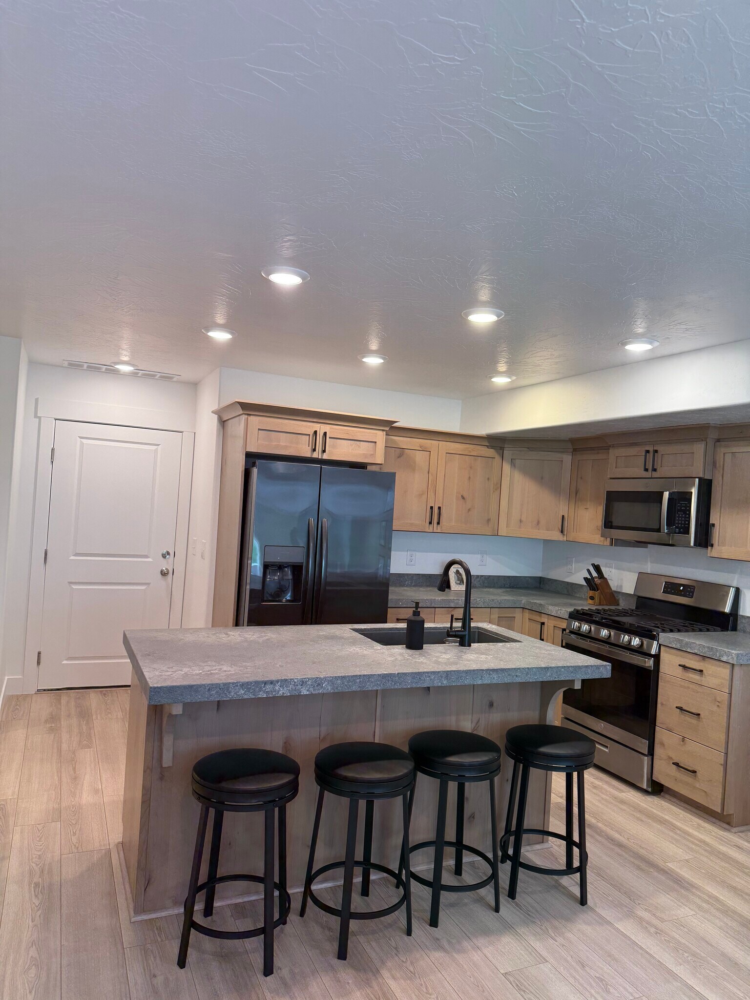 Building Photo - 1396 N 1780 E