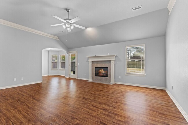 Building Photo - Come home to this gorgeous, light-filled home with an enormous and beautiful backyard!