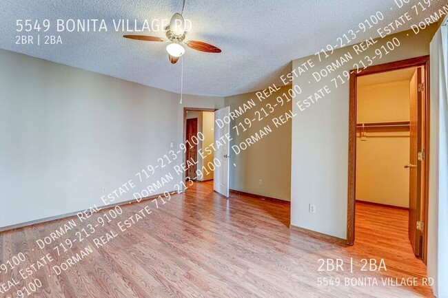 Building Photo - 5549 Bonita Village Rd