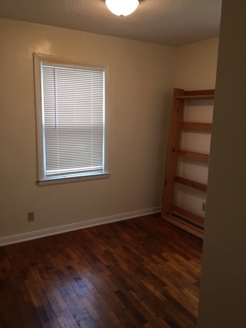 Building Photo - 1415 SW 11th St