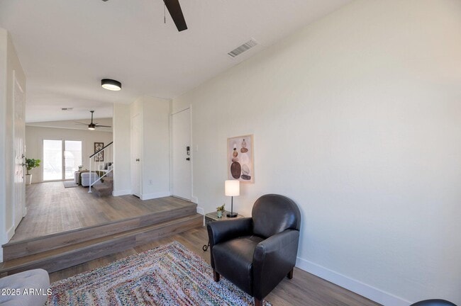 Building Photo - 829 N Bluejay Dr