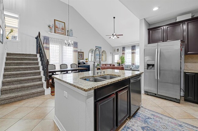 Building Photo - 10009 Boulder Bend Ln