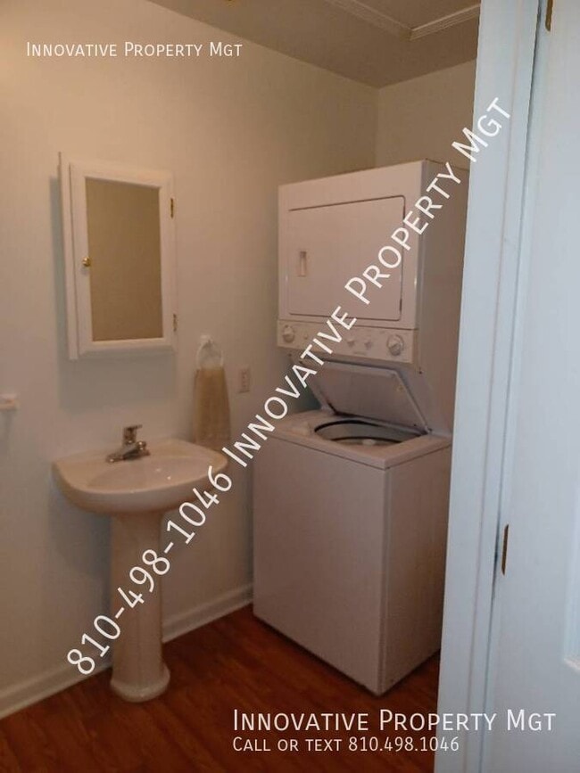 Building Photo - 1099 Old Leake Ct