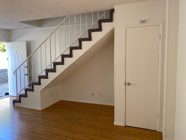 1/2 bath - 1511 Yale St