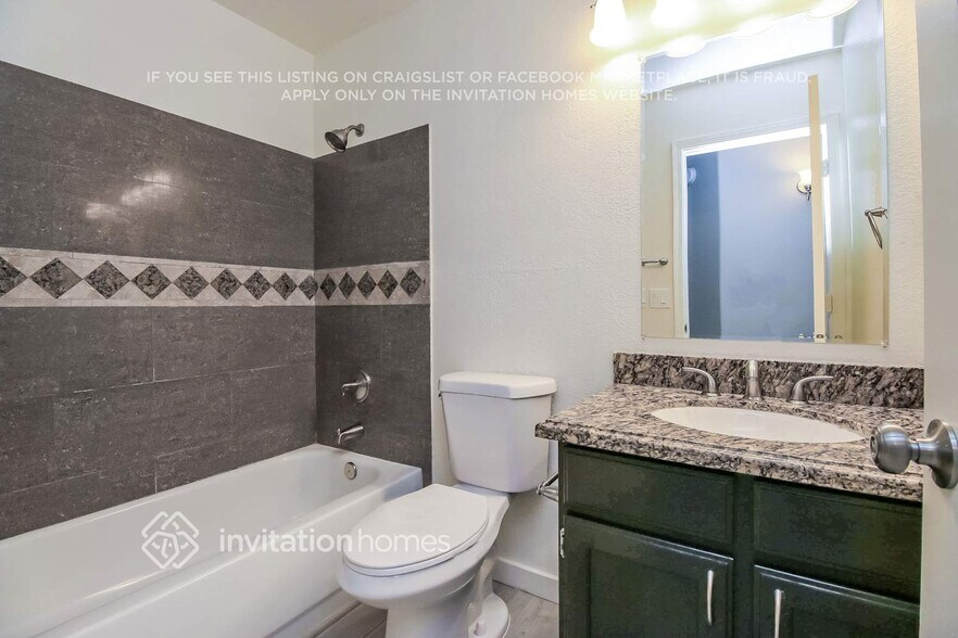 Building Photo - 3844 E San Remo Ave