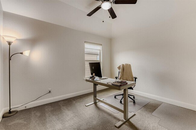 Building Photo - 3332 De Coronado Trail