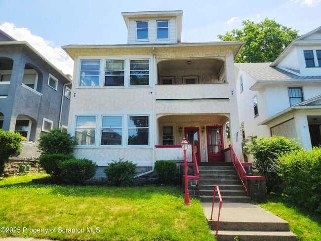 Primary Photo - 542 Colfax Ave