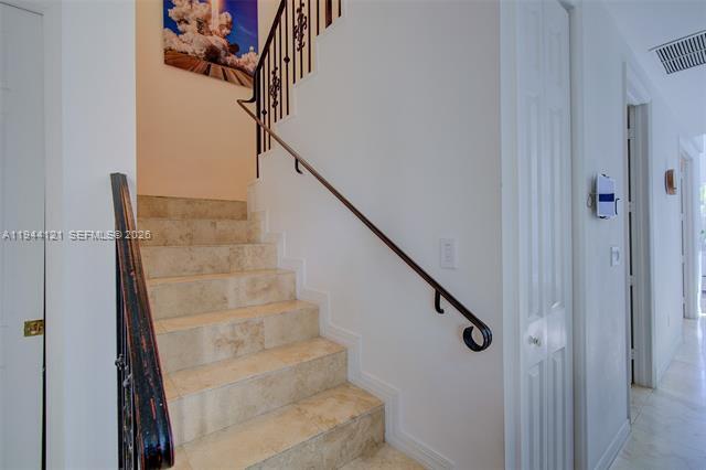 Building Photo - 4867 Ponce de Leon Blvd