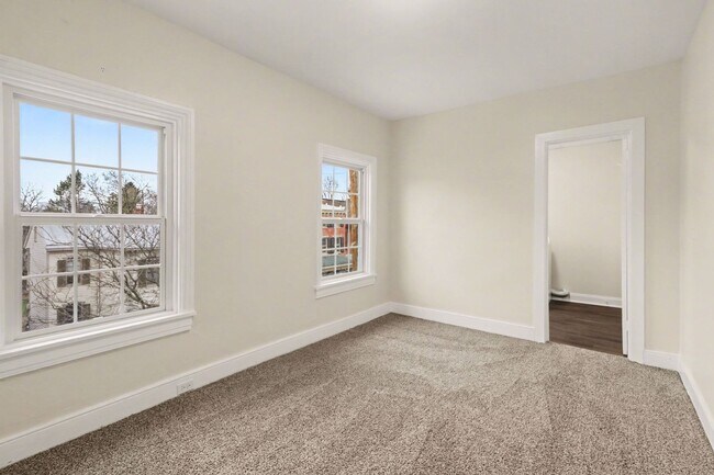 Building Photo - 145 S Pitt St