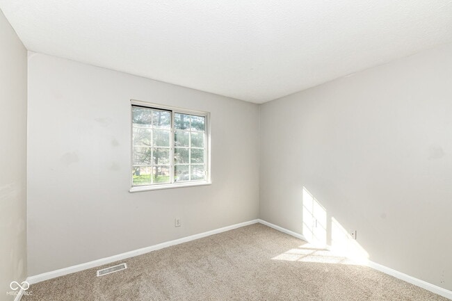 Building Photo - 8506 Friendship Ln