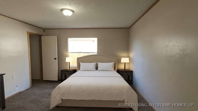 Building Photo - 11919 Kingslake Forest Dr