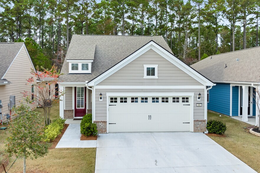 Building Photo - 686 Destiny Dr