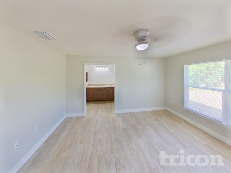 Building Photo - 22404 Cheryl Ave