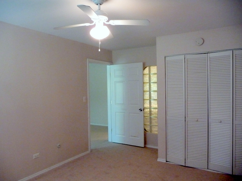 Building Photo - 1806 Hemlock Pl