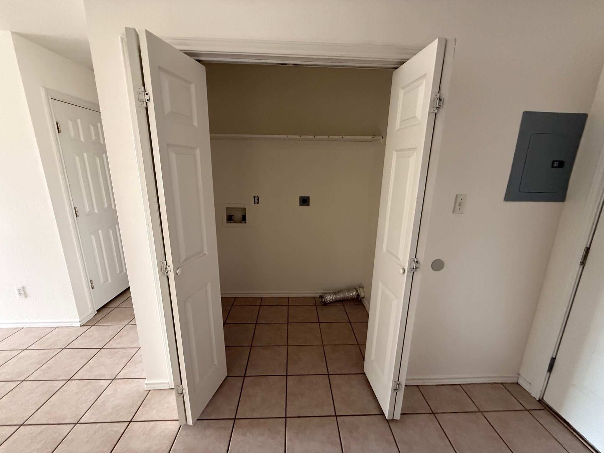 Laundry room - 107 Alyssa Dr