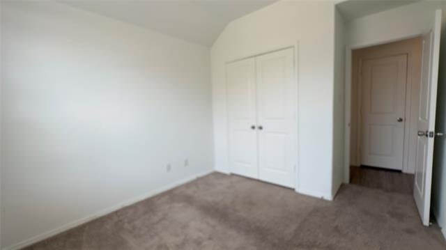 Building Photo - 2925 Meadowlands Dr