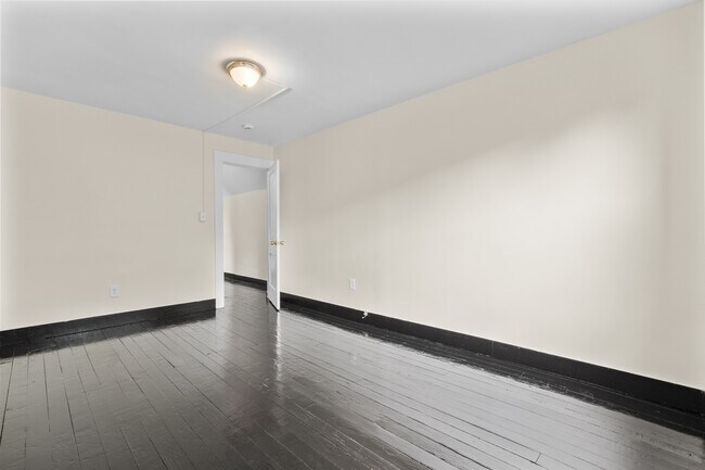 Building Photo - 144 Gilbert Ave
