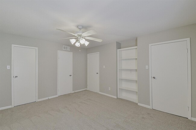 Building Photo - 12955 Woodforest Blvd